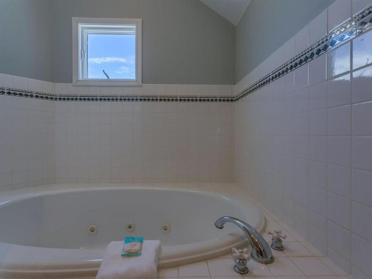 C-Glass by Meyer Vacation Rentals - image 7