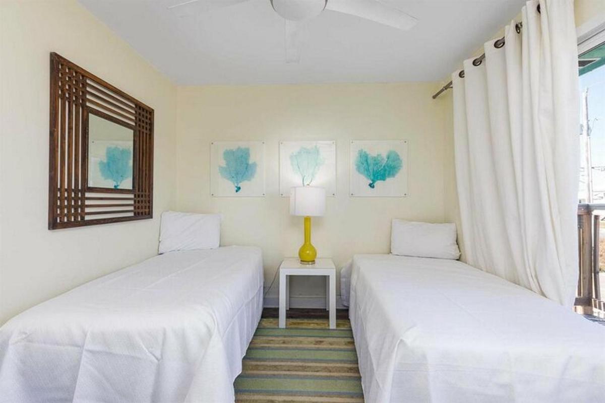 Coastal Calm by Meyer Vacation Rentals - image 6