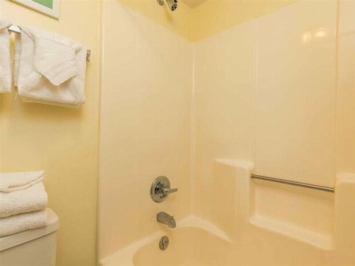 The Whaler 7B by Meyer Vacation Rentals - image 6