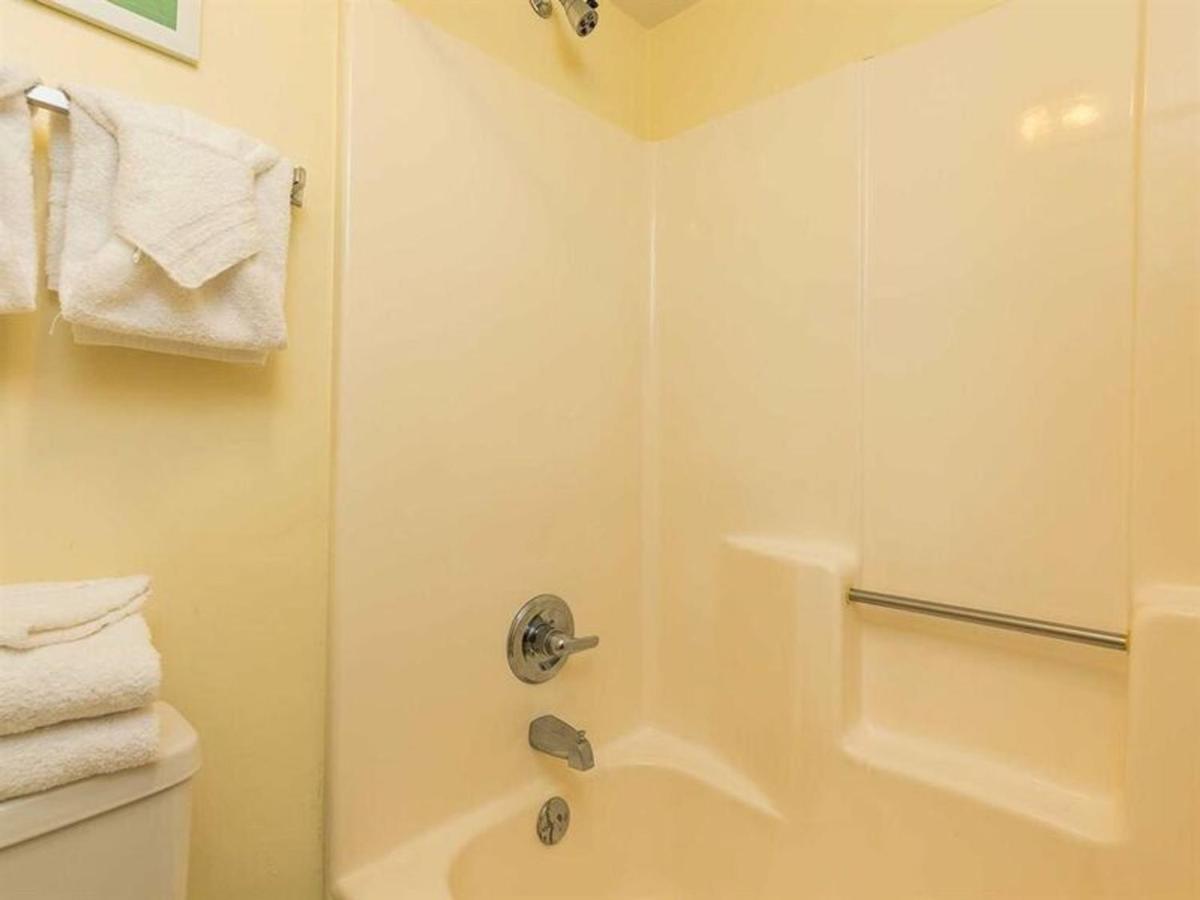 The Whaler 7B by Meyer Vacation Rentals - image 6