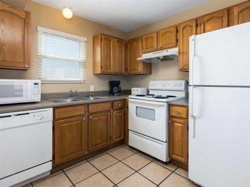 Sunrise Village 1 206 by Meyer Vacation Rentals - image 7