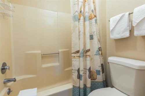 Three Shipps by Meyer Vacation Rentals - image 8