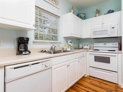 Living The Dream by Meyer Vacation Rentals - image 7