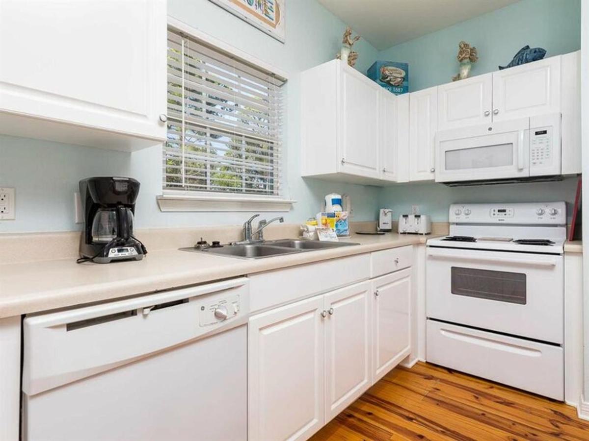 Living The Dream by Meyer Vacation Rentals - image 7