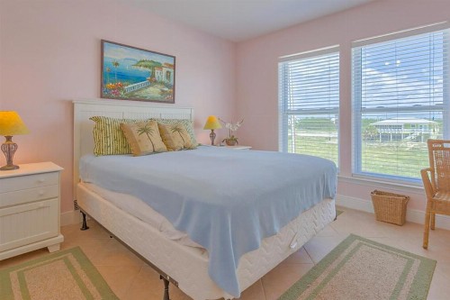 Leeward by Meyer Vacation Rentals - image 2