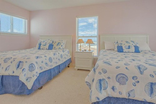 Leeward by Meyer Vacation Rentals - image 4
