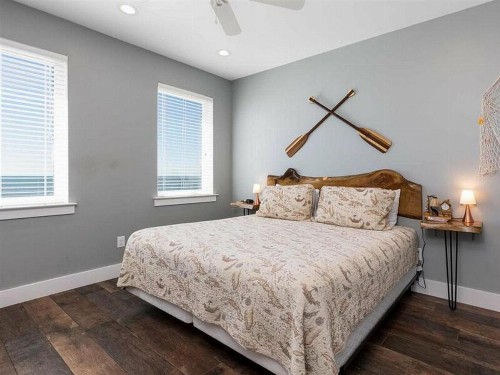 Shipwrecked by Meyer Vacation Rentals - image 8