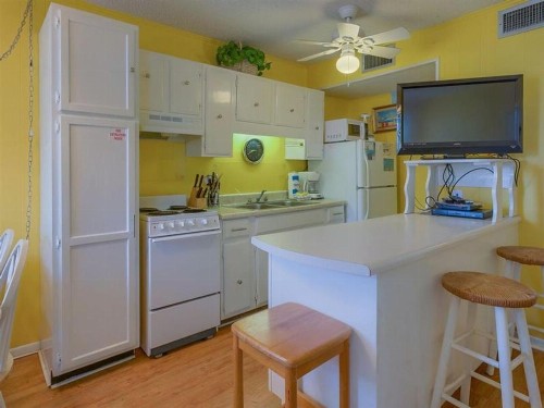 Sea N Sun 103 by Meyer Vacation Rentals - image 11