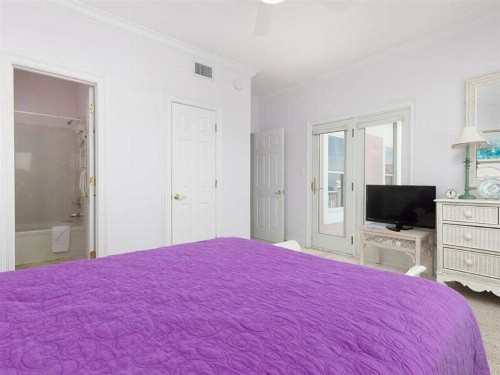 Pink Palace by Meyer Vacation Rentals - image 8