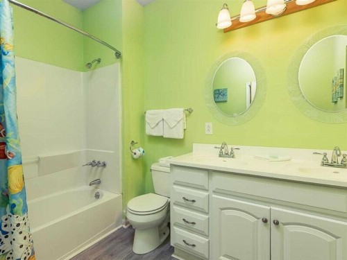 Plum Perfect by Meyer Vacation Rentals - image 8