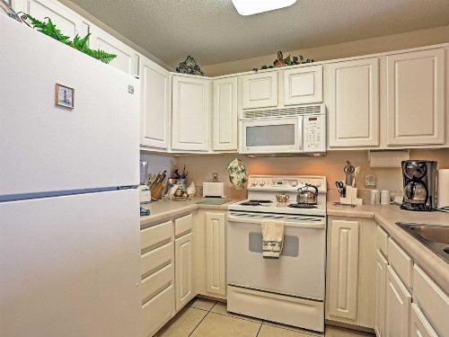 West Gulf Shores Condo with Ocean Views Shared Pool! - image 8