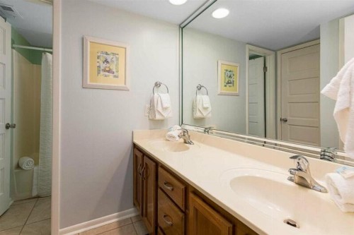 Castaways by Meyer Vacation Rentals - image 11