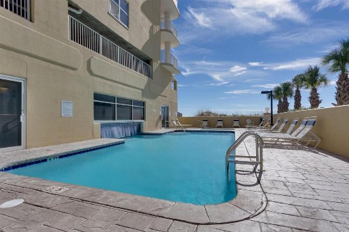 Island Royale by Meyer Vacation Rentals - image 1