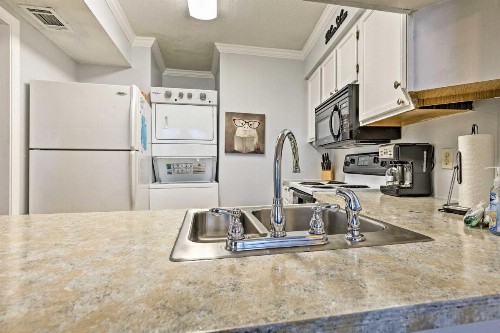 Gulf Shores Condo with On-site Pool and Beach Access! - image 11