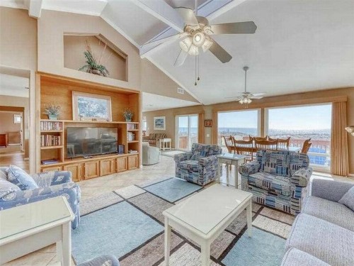 Crosswind Landing by Meyer Vacation Rentals - image 3