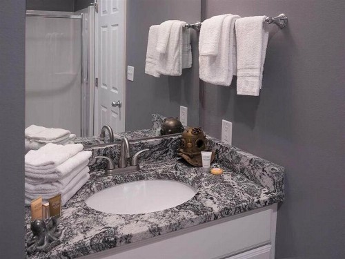 Lighthouse 810 by Meyer Vacation Rentals - image 10