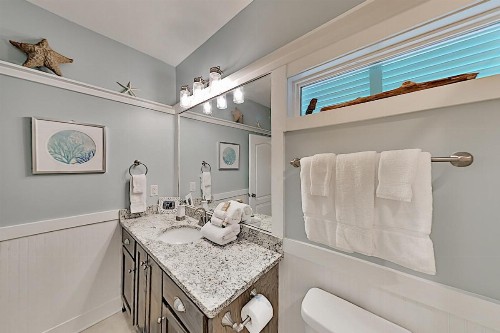 Stylish Beach Cottage with 2 Pools & Screened Deck cottage - image 11