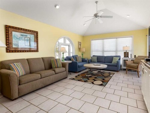 Egret by Meyer Vacation Rentals - image 6