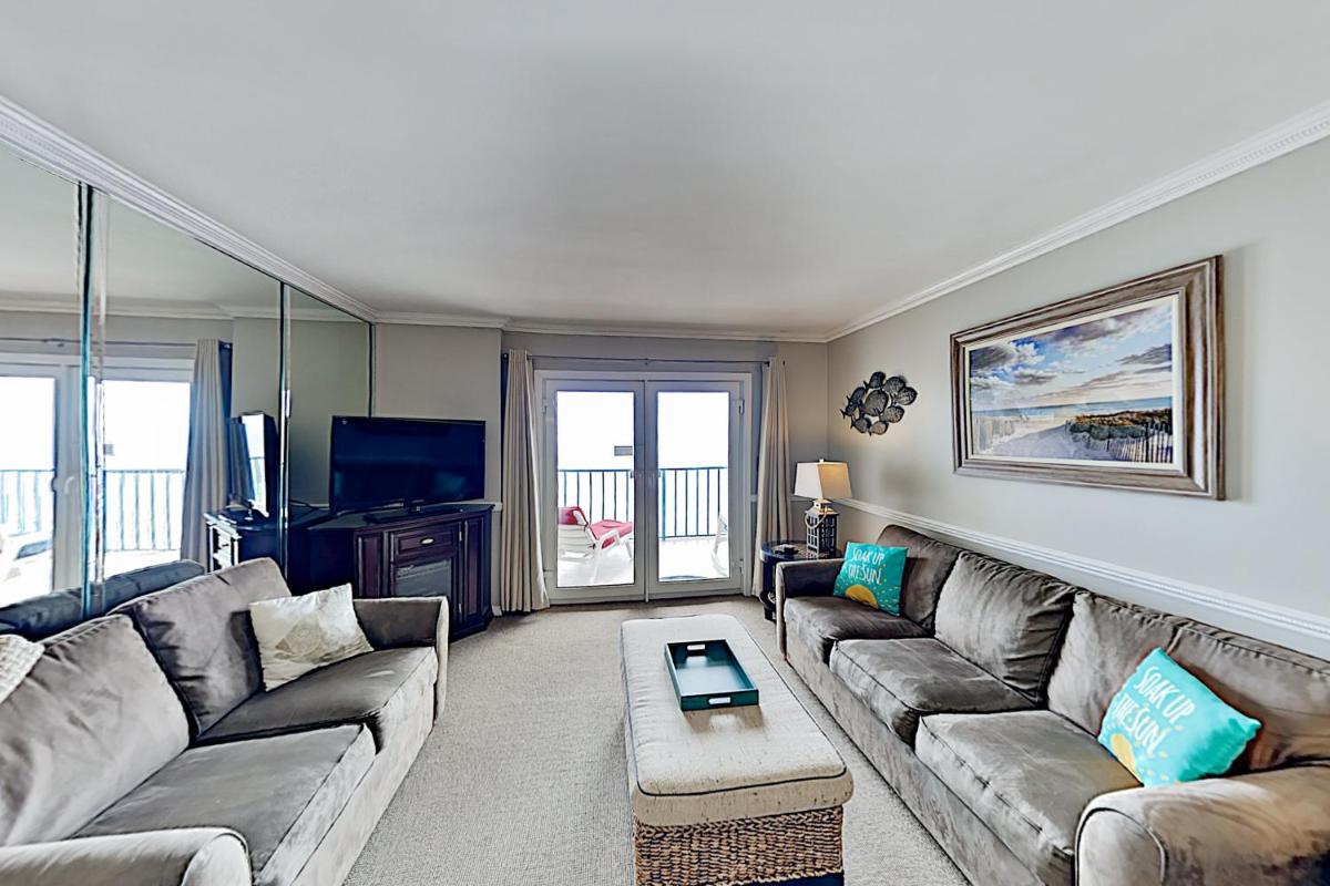 Epic Views & Beachfront Pools at Gulf-Front Escape condo - image 2