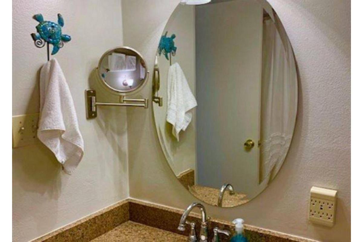 Sea Breeze 307 BY Bender Vacation Rentals - image 3