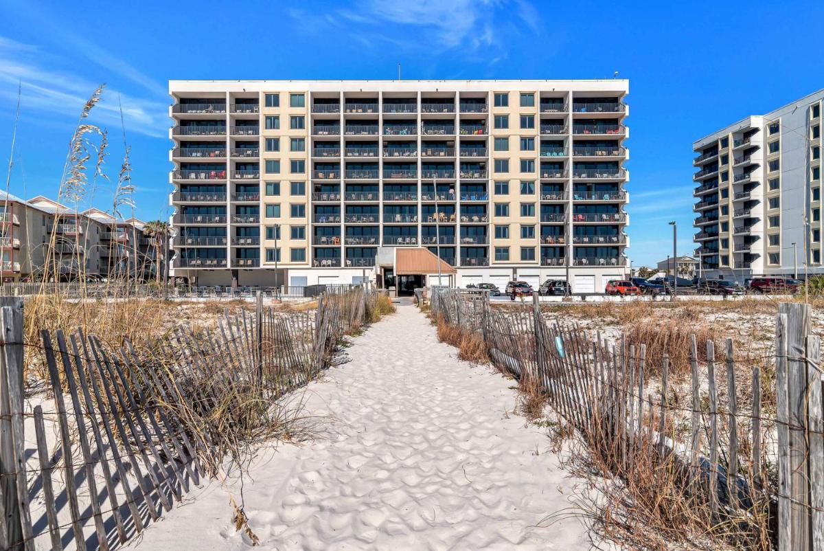 Island Winds West Unit 673 - image 3
