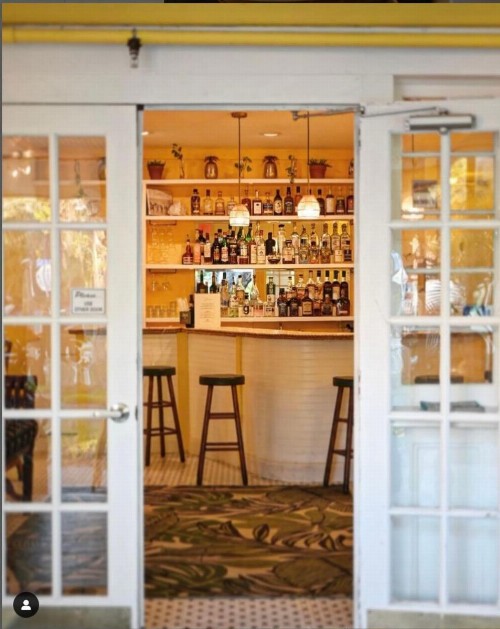The Historic Peninsula Inn - image 37