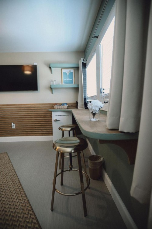 The Historic Peninsula Inn - image 49