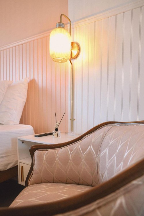 The Historic Peninsula Inn - image 7