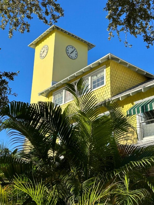 The Historic Peninsula Inn - image 9