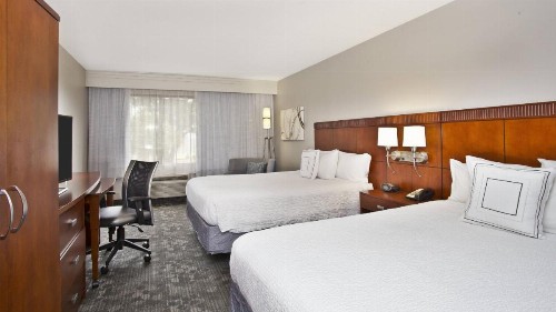 Courtyard by Marriott Gulfport Beachfront - image 31
