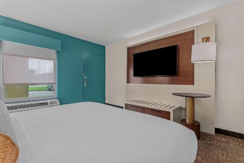 Best Western Seaway Inn - image 16