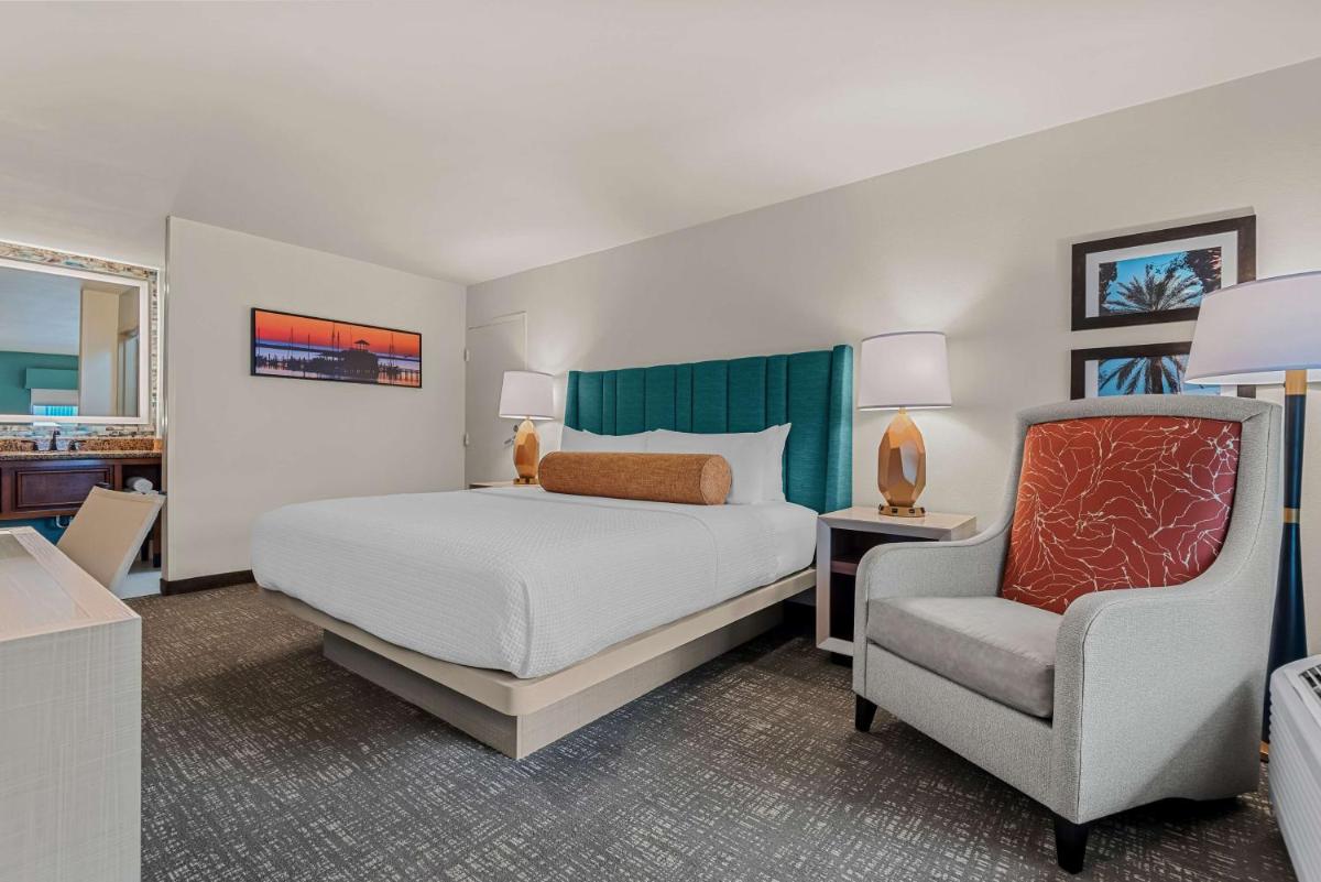 Best Western Seaway Inn - image 6