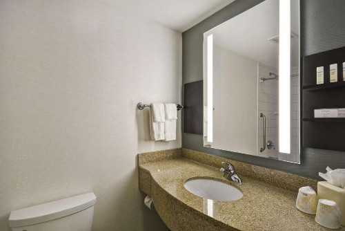 Hilton Garden Inn Gulfport - Biloxi Airport - image 17