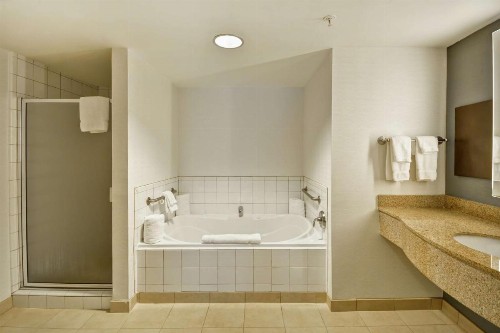 Hilton Garden Inn Gulfport - Biloxi Airport - image 40