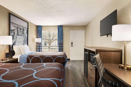Super 8 by Wyndham Gulfport Near Biloxi - image 29