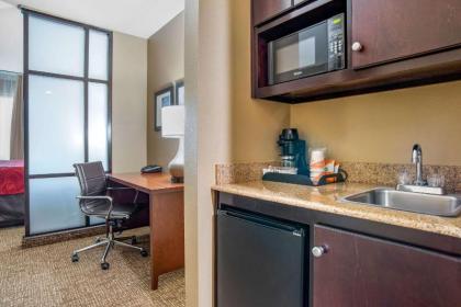 Comfort Suites Gulfport - image 15