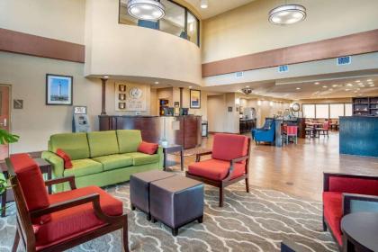 Comfort Suites Gulfport - image 11