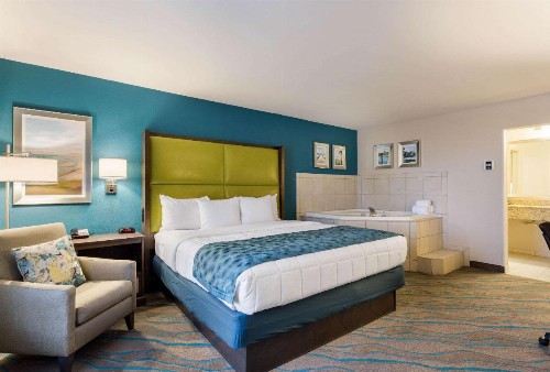 Quality Inn Gulfport I-10 - image 14