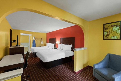 Legacy Inn & Suites - image 10
