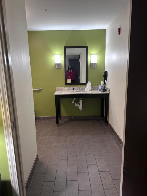 Sleep Inn & Suites Gulfport - image 18