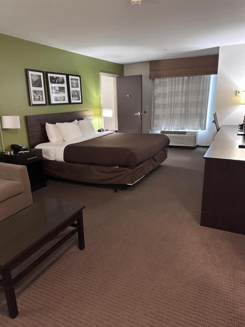 Sleep Inn & Suites Gulfport - image 21