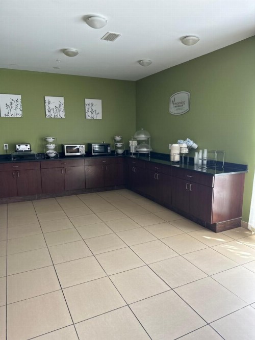 Sleep Inn & Suites Gulfport - image 4