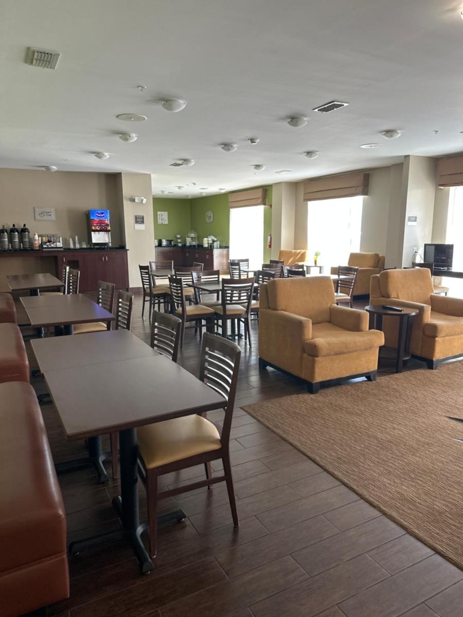 Sleep Inn & Suites Gulfport - image 5