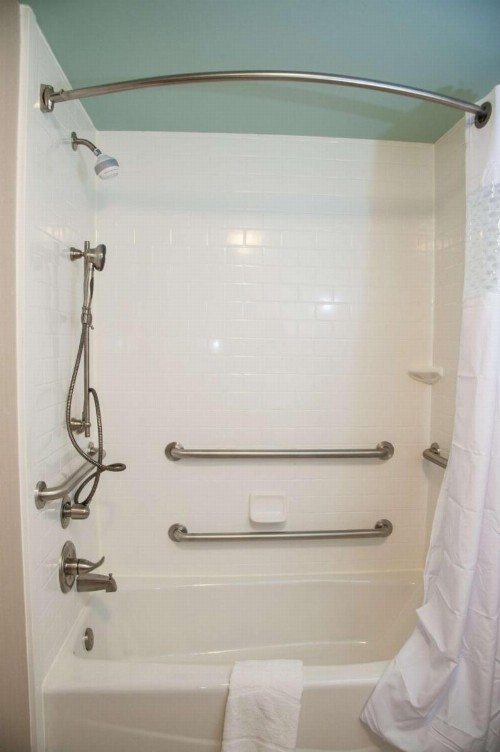 Hampton Inn & Suites Gulfport - image 17