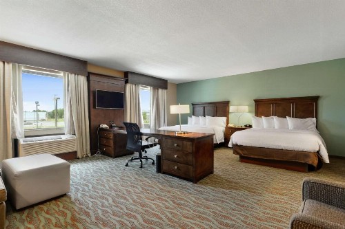 Hampton Inn & Suites Gulfport - image 19