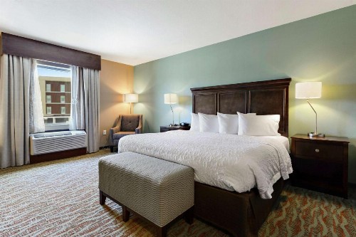 Hampton Inn & Suites Gulfport - image 25