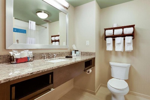Hampton Inn & Suites Gulfport - image 26
