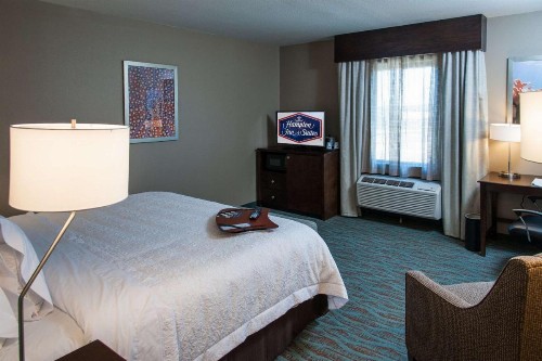 Hampton Inn & Suites Gulfport - image 31