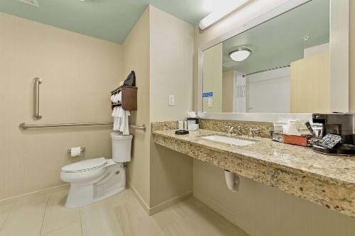 Hampton Inn & Suites Gulfport - image 38