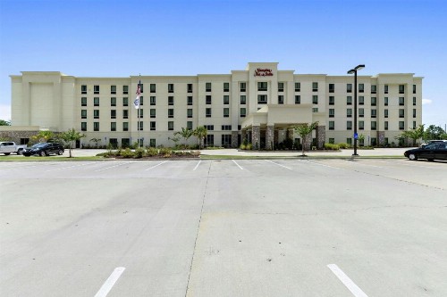Hampton Inn & Suites Gulfport - image 9